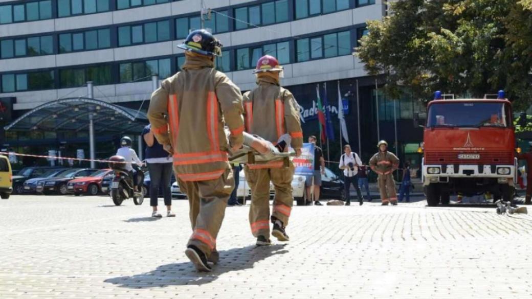 Пожарникарите излизат на протест срещу „неадекватните политики“