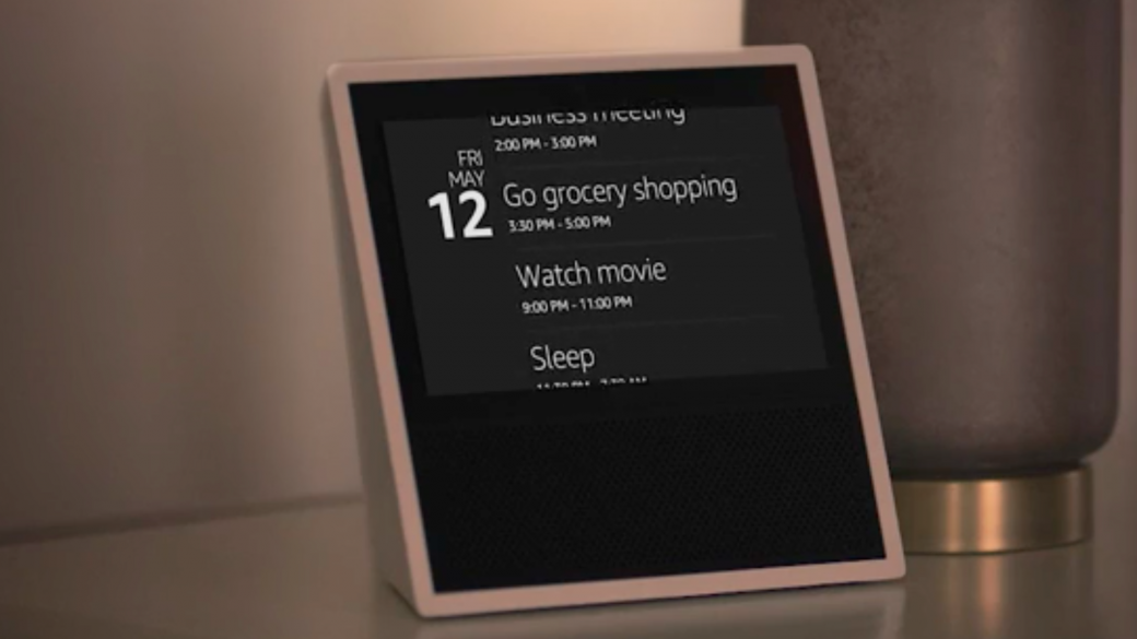 Умният асистент със сензорен екран Echo Show вече е продажба