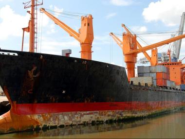 Износът на България продължава да расте с двуцифрен темп