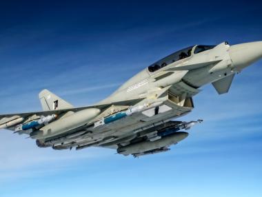 Най-голямата британска отбранителна фирма съкращава 2000 работни места