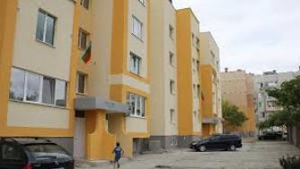 Прокуратурата ще разследва саниране с некачествени материали