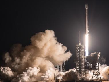 SpaceX отново изведе успешно телекомуникационен спътник