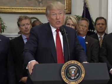 Тръмп спря държавната субсидия за здравноосигурителните компании