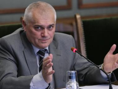 „Който иска да мине метър с евтини самолетни билети, да страда“