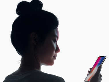 Apple ще включи лицевото разпознаване във всички нови iPhone-и