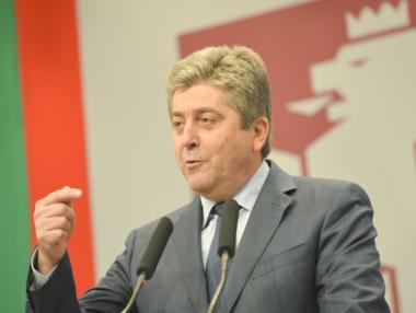 Първанов: Валери Симеонов определено вреди на правителството