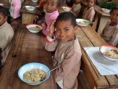 Колко струва порция храна в най-бедните страни в света