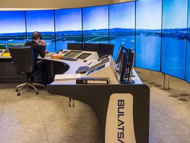 373 кандидати за ръководители на полети