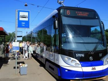 „Столичен електротранспорт“ и Skoda подписаха за новите 13 трамвая