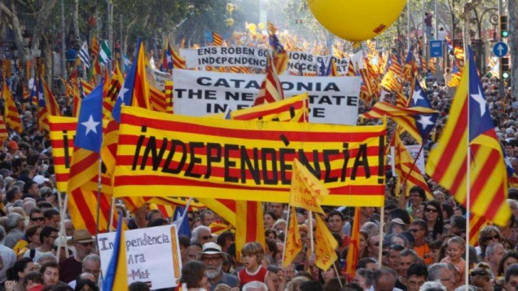 Властите в Мадрид арестуваха двама каталунски лидери