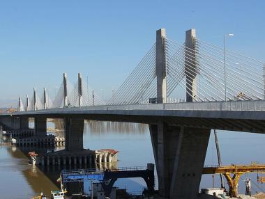 Спират движението по Дунав мост 2 в двете посоки утре