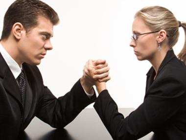 Жените в ЕС: по-образовани от мъжете, но с по-ниски заплати