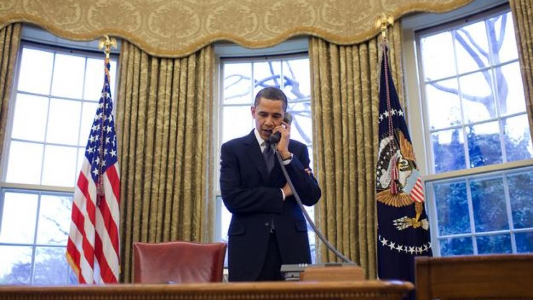 За какво американските президенти ползват „червения телефон“ в Овалния кабинет