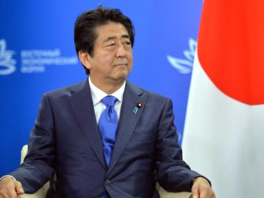 Япония избра Абе. Какво следва?