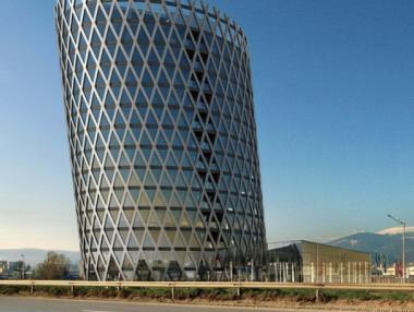 Строителството на наклонената кула в София от високо