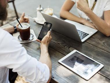 Българинът има поне 2 устройства, свързани с интернет