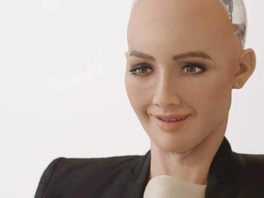 Роботът с думите „ще унищожа хората“ стана първият в света, получил гражданство