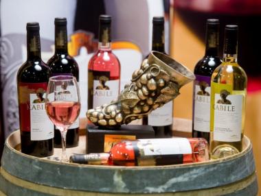 Най-предпочитаните червени сортове у нас са Мерло, Каберне Совиньон, Мавруд и Сира