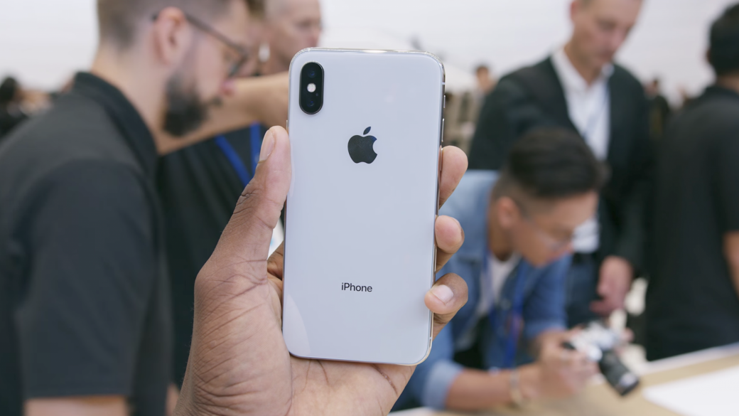 Час след появата на iPhone X, сроковете за доставка се увеличиха с няколко седмици