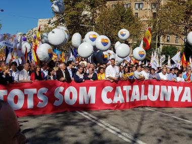 Каталунската демонстрация „Viva España“ в снимки