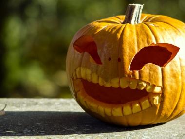 Хелоуин плъзва по света като нашествие от зомбита