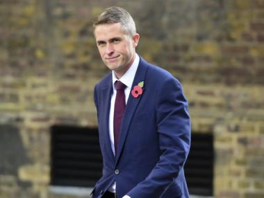 Гавин Уилямсън е новият британски министър на отбраната