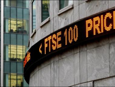 Европейските акции останаха под натиск