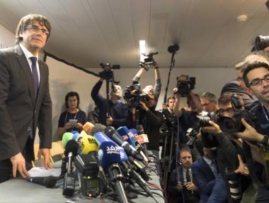 Пучдемон иска да го съдят само в Белгия