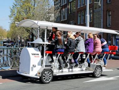 Амстердам забрани бирените байкове