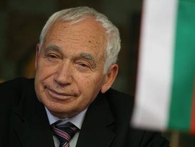 Четирима президенти откриват паметна плоча на Желю Желев