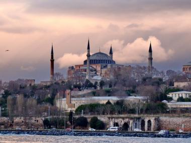 Турция се надява да привлече 50 млн. туристи през 2023 г.