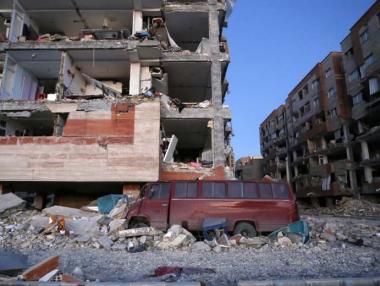 Жертвите от земетресението в Иран и Ирак са вече над 330