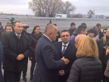 Ремонтирани са 5 км от пътя между Казичене и АМ „Хемус“