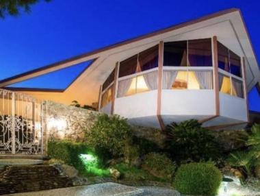 Продават къщата от медения месец на Елвис и Присила Пресли