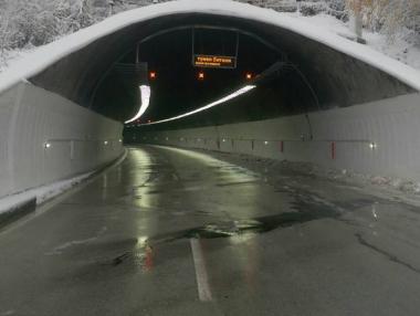 Възстановено е движението за коли в тунел „Витиня“