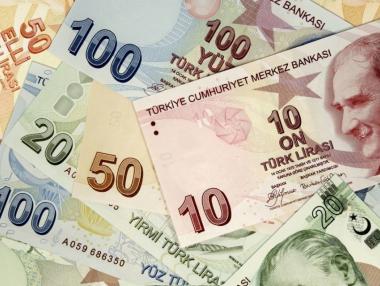 Турската лира регистира втори пореден антирекорд спрямо долара