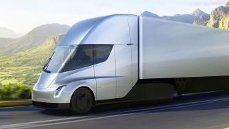 Tesla обяви цените на електрическите си камиони