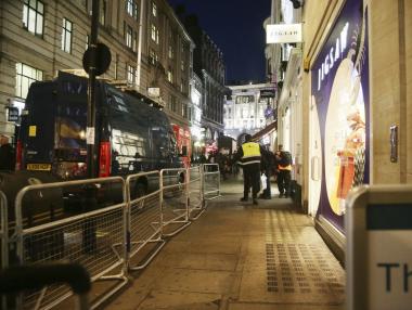 Евакуираха метростанция в Лондон заради сигнал за стрелба