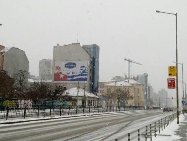 Снегът заваля