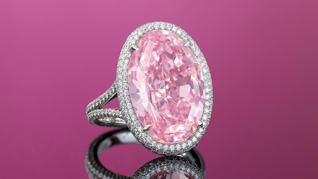 Диамантът „Розово обещание“ е продаден на търг за $31.86 млн.