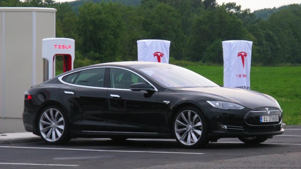 Над 90% от продукцията на Tesla е дефектна