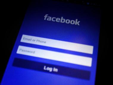 Facebook ще иска снимка, за да потвърди самоличността на човека