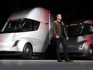 DHL също поръча електрически камиони от Tesla