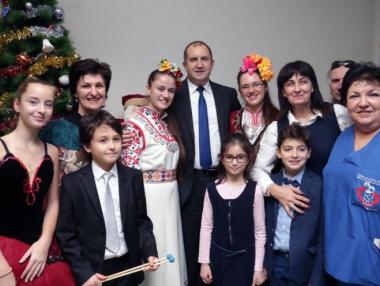 Президентът Румен Радев даде началото на „Българската Коледа” 2017/2018 година