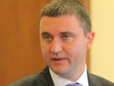 „Когато отборът е успешен, не се сменят централните нападатели“