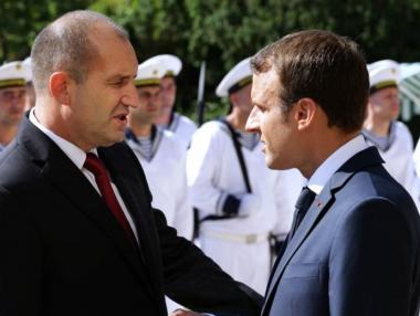 Румен Радев се среща с Еманюел Макрон на посещение във Франция