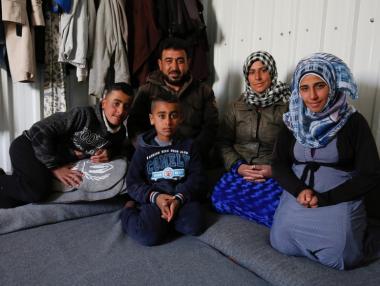 Германия дава по €1000 на бежанците да се върнат у дома