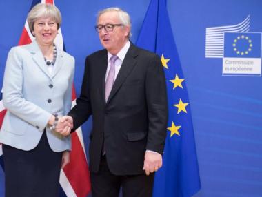 Преговорите за Brexit преминават на втора фаза