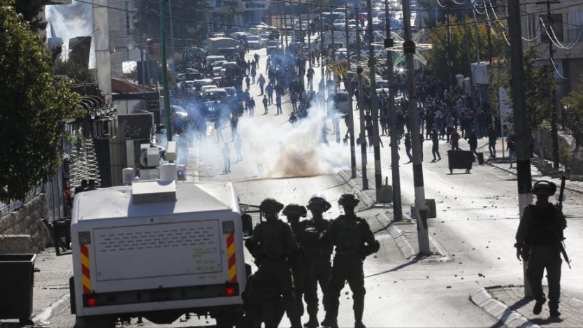 Палестинци и израелската полиция се сблъскаха в Ерусалим