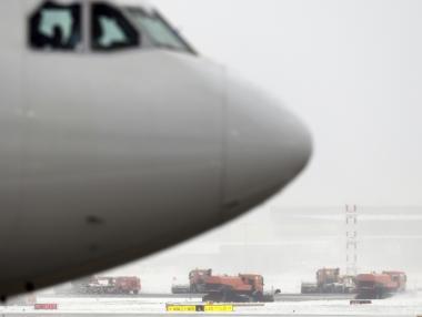 Летището в Дюселдорф затвори заради обилния снеговалеж